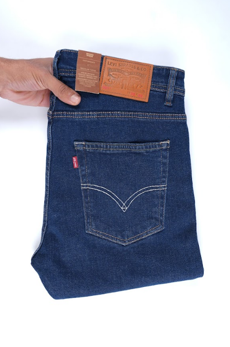 Jean Levi’s Bleu – Coupe Normale 100 % Coton.