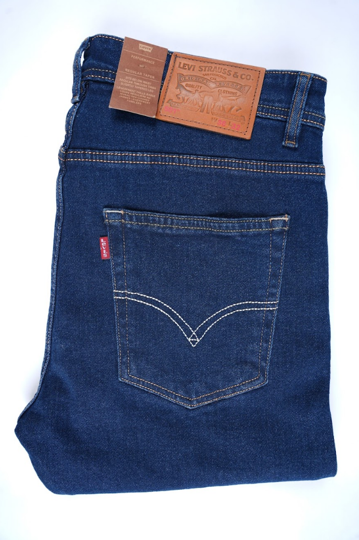 Jean Levi’s Bleu – Coupe Normale 100 % Coton.