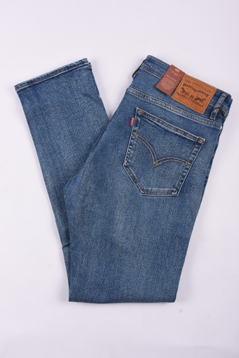 Jean Levi’s Bleu Délavé – Coupe Normale (100 % Coton)