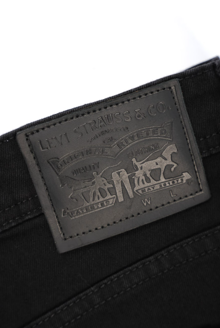 Jean Levi’s Noir Homme – Regular Fit